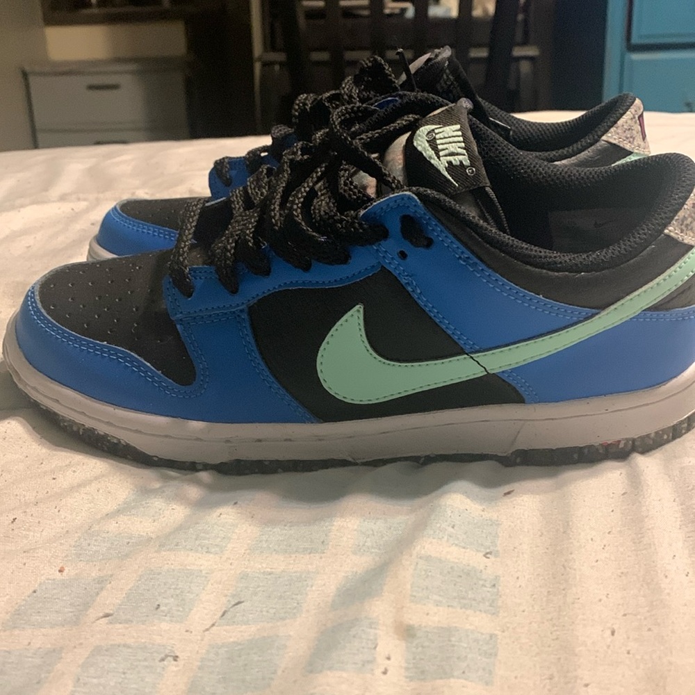 Nike Dunks size 5.5M/7W